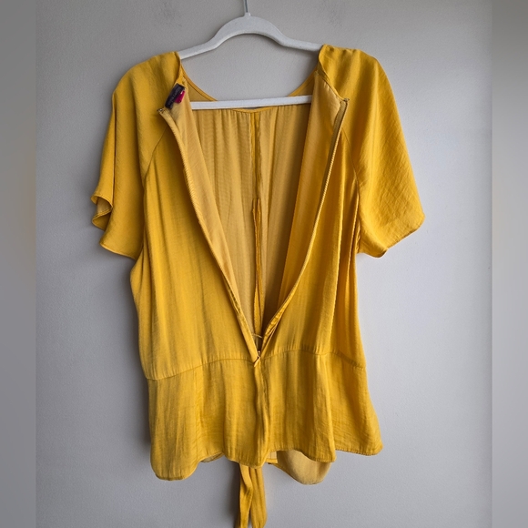 Vince Camuto Mustard Tie-Front Blouse - Picture 8 of 10
